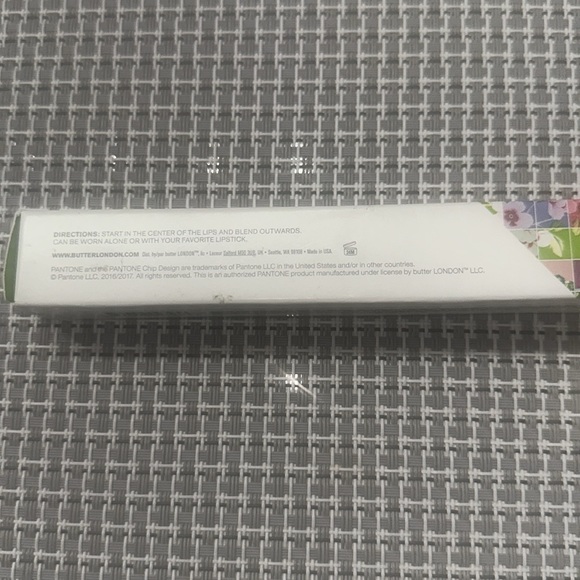 butter LONDON Pantone Plush Rush Lipgloss, Sparkling Green - Picture 4 of 5